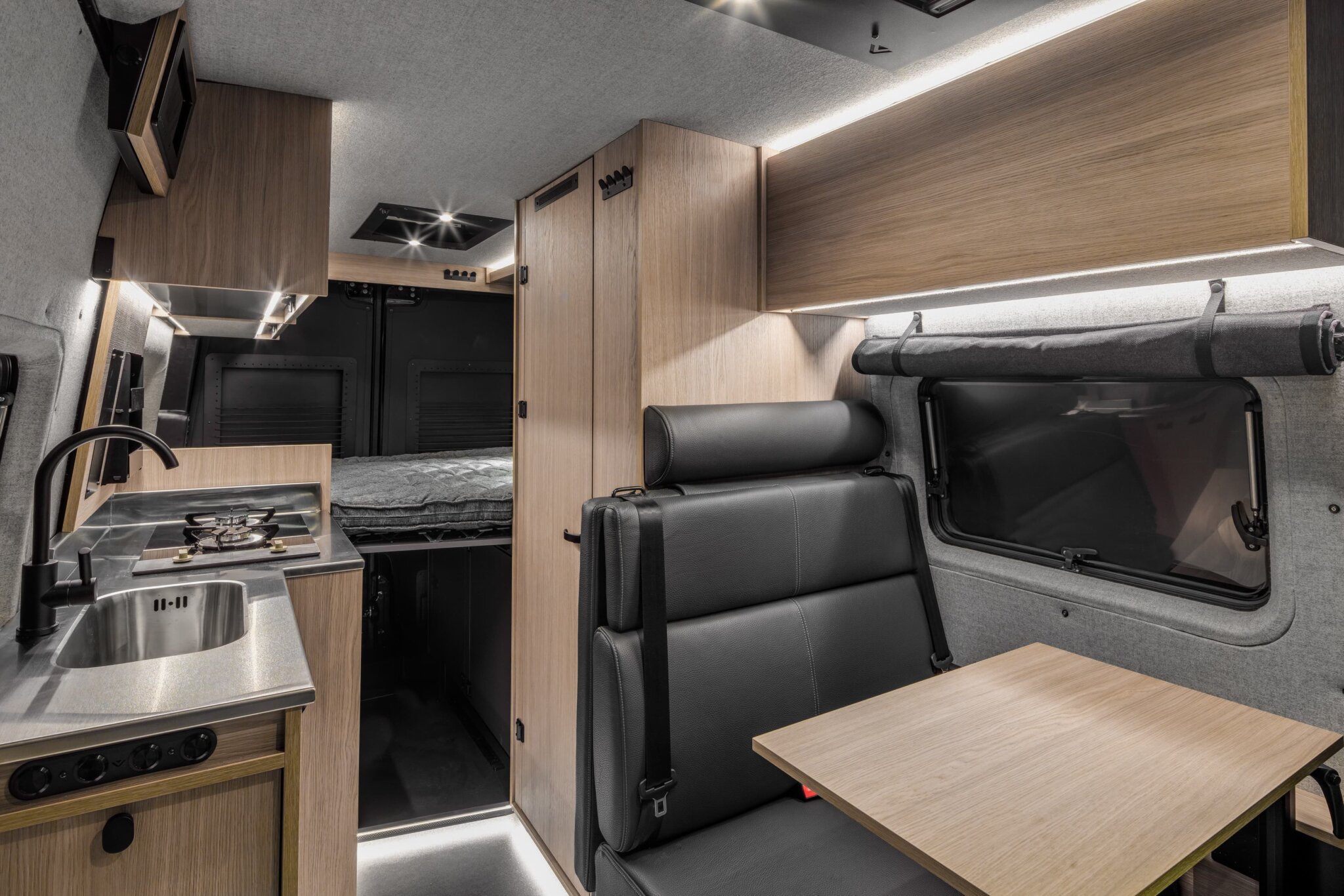 Dovra RIG X-610_Interior_4