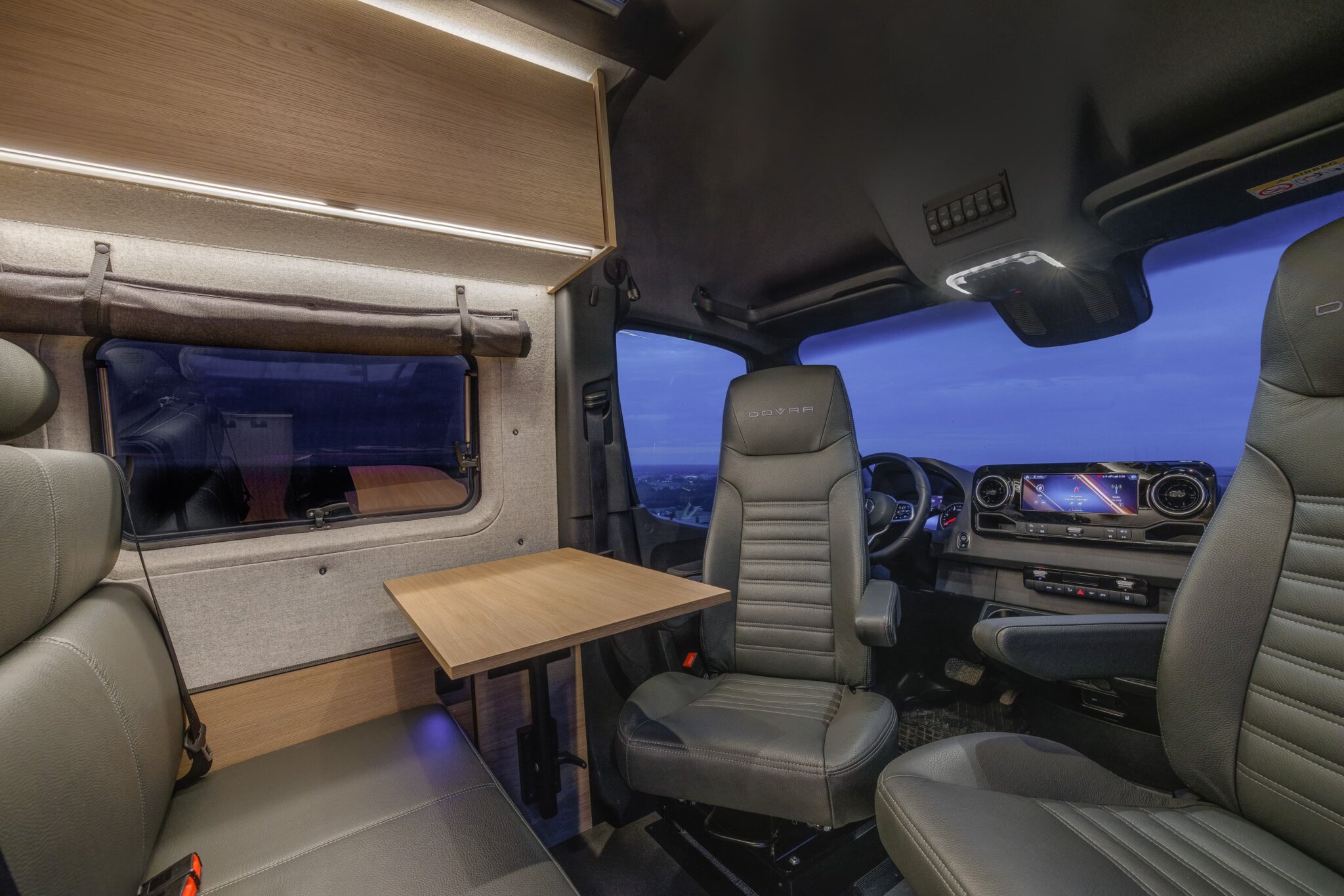 Dovra RIG X-750_Interior_3